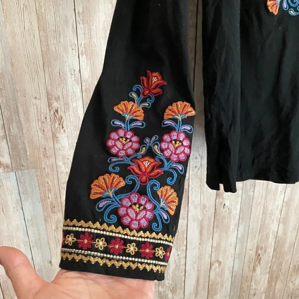Savanna Jane Maci Embroidered Long Sleeve Boho Top Size Medium
